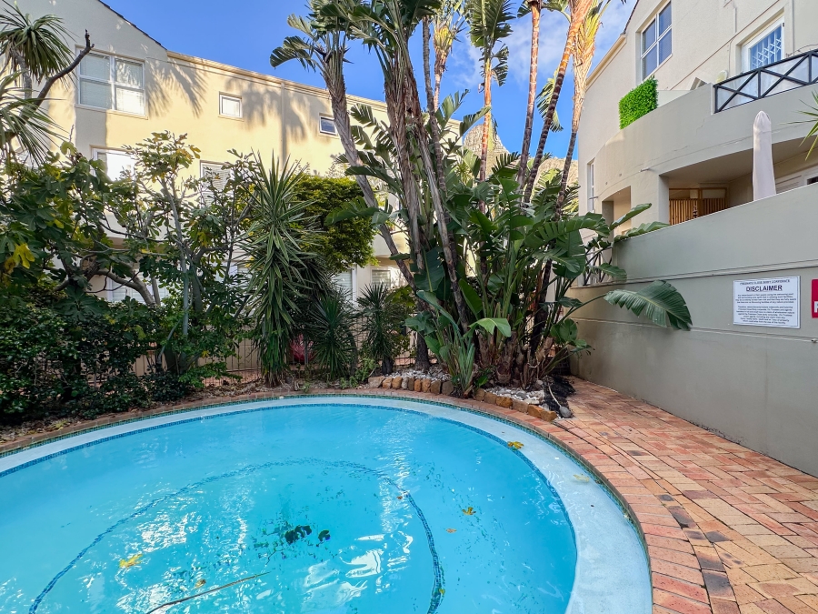 To Let 1 Bedroom Property for Rent in Sea Point Western Cape